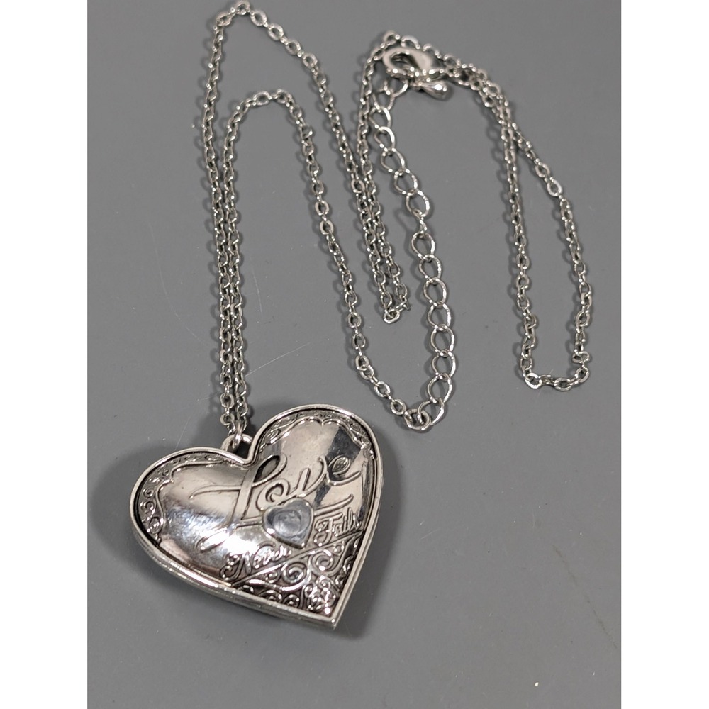 Love Never Fails 1 Corinthians 13 Puffy Heart Necklace 20" - Picture 4 of 8